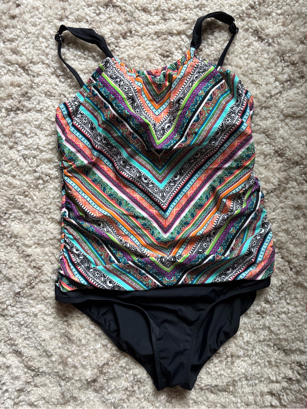 Jantzen Tankini Swimsuit Women’s Halter Style Geo Multi-Stripe Black Bottom